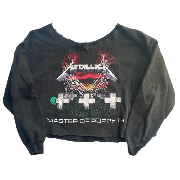 Vintage Tops - Vintage Cropped Distressed Metallica Sweatshirt